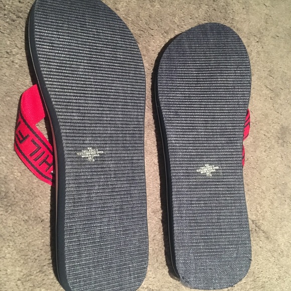 NWOT Tommy Hilfiger Flip Flop Sandals NWOT - Picture 2 of 3
